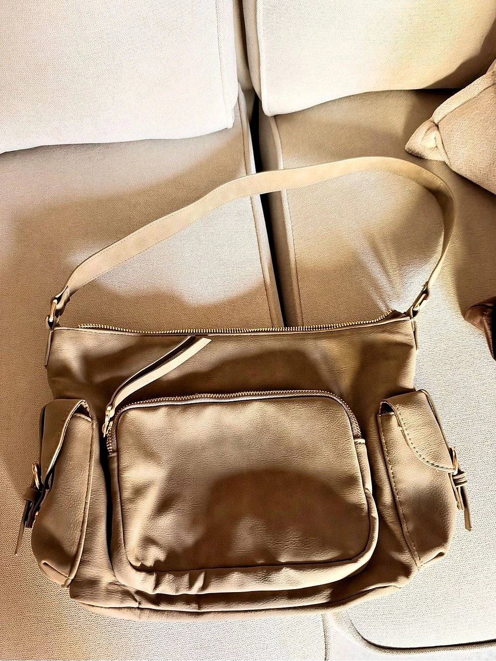 Universal Thread Multi-Pocket Shoulder Bag in olive green